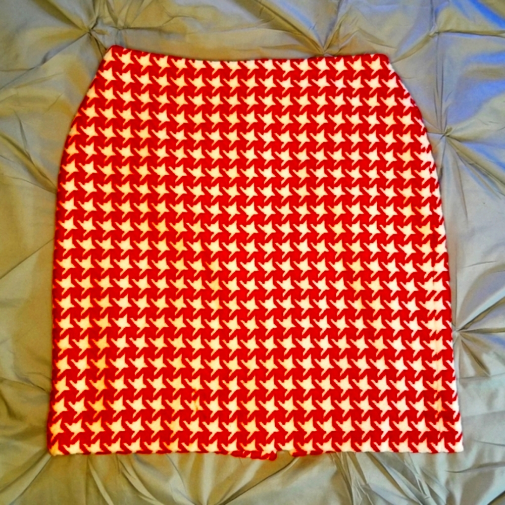 Talbots 8 Petite Red and White Houndstooth  Pencil Skirt